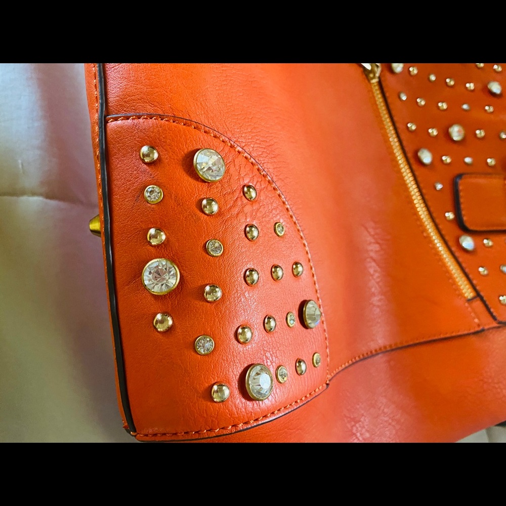 Beautiful like new purse! - Picture 10 of 13